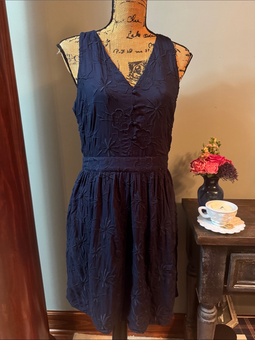 Loft blue textured dress. Size 4.